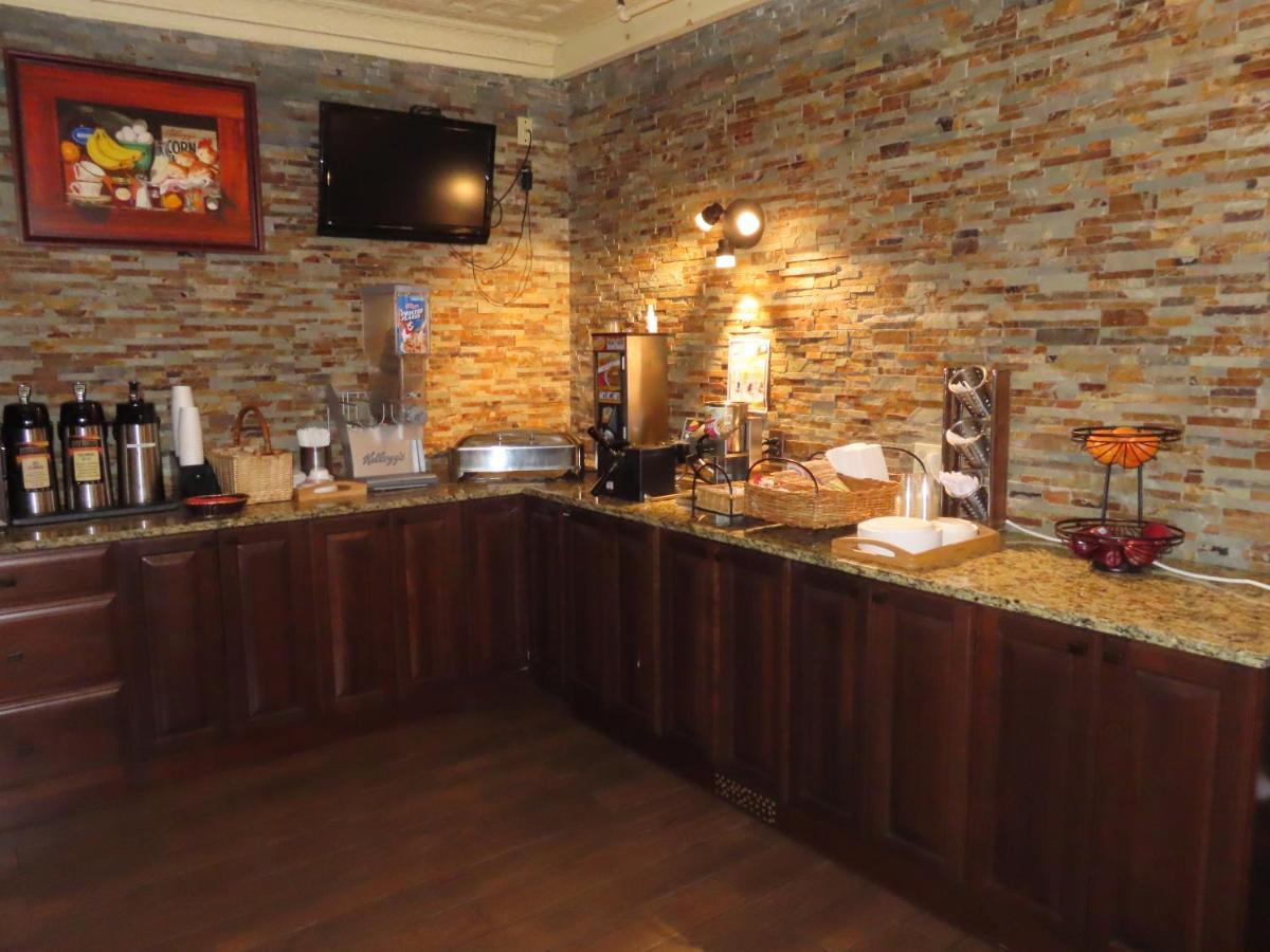 St Charles Hotel Downtown Гудзон Экстерьер фото