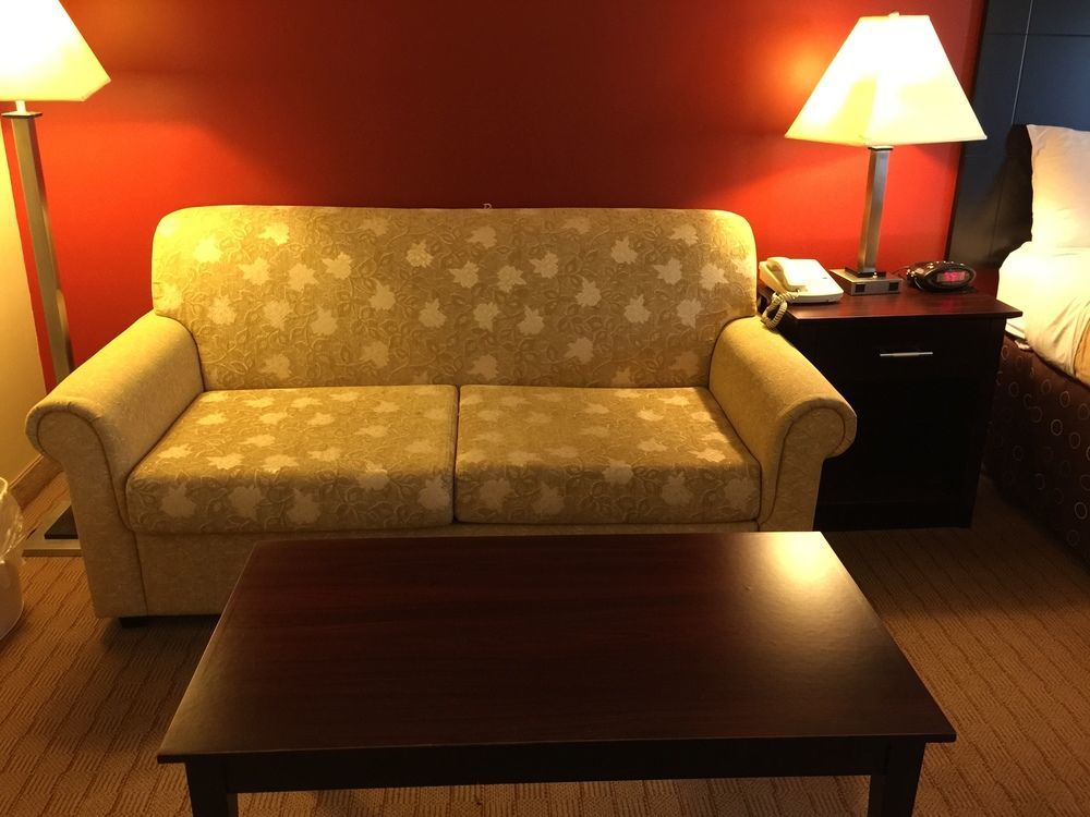 St Charles Hotel Downtown Гудзон Экстерьер фото